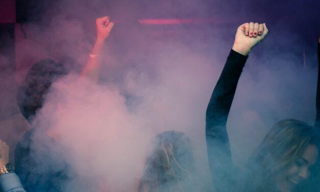 Komu pišejo opiti moški?