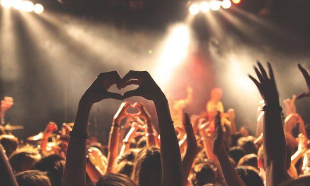 Gresta na vajin prvi zmenek v klub? Obstajajo prednosti in slabosti…