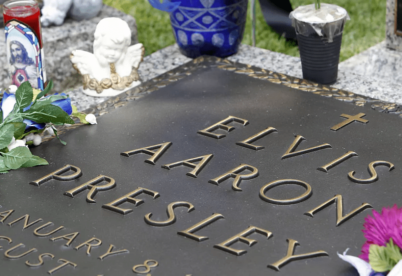 Elvis' grave, a pilgrimage site for countless fans, pictured in 2010