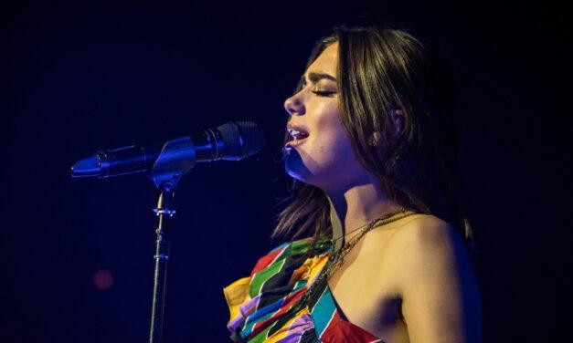 Dua Lipa: Javnost ne želi “pametnih” pop zvezd