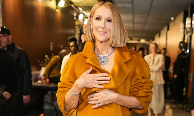 Celine Dion presenetila s prihodom na podelitev glasbenih nagrad grammy
