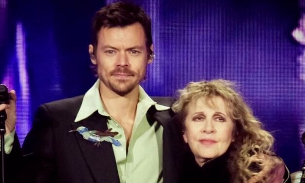 Harry Styles in Stevie Nicks skupaj na odru v poklon pokojni Christine McVie