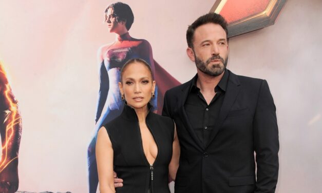 Jennifer Lopez in Ben Affleck tudi uradno ločena