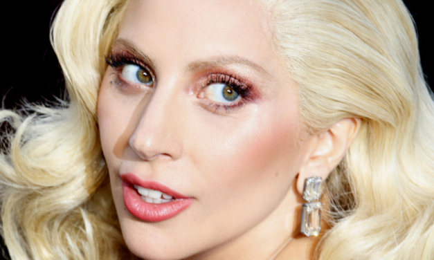 Lady Gaga izdala novi album Mayhem in navdušila na Saturday Night Live