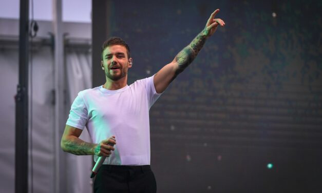 Ganljiv poklon Liamu Paynu na podelitvi nagrad BRIT