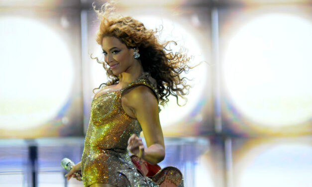 Beyoncé otvorila turnejo “Cowboy Carter” z nastopom hčerk Blue Ivy in Rumi