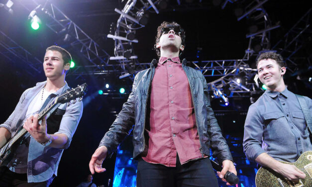 V studiu z Jonas Brothers: izšel je videospot za pesem “Love Me to Heaven”