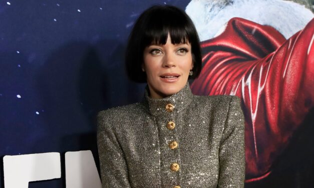 Lily Allen razkrila, da se je potegovala za vlogo v seriji “Beli lotos”