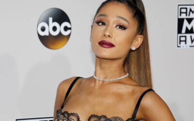 Ariana Grande ostaja zvesta glasbi