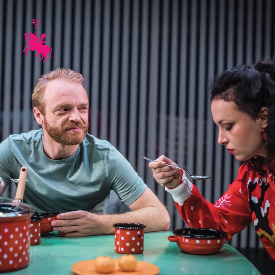 LAPONSKA, božična komedija