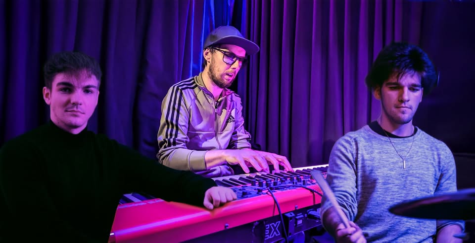 Marko Črnčec G.R.O.O.V.E Trio / Jazz ⚿