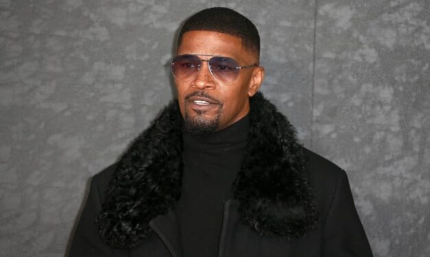 Jamie Foxx posredoval po incidentu na nastopu GloRille