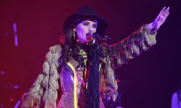 Nelly Furtado napovedala premor od nastopanja