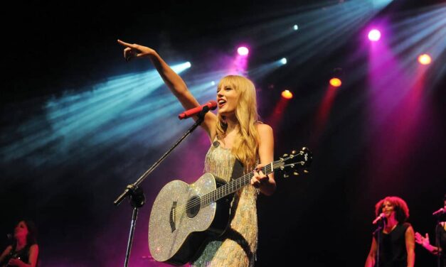 Taylor Swift razkriva zakulisje rekordne turneje v novi dokumentarni seriji