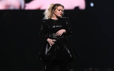 Kelly Clarkson kritično o lepotnih standardih v šovbiznisu