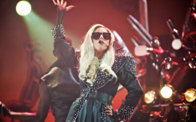 V polčasu Super Bowla sta se Bad Bunnyju na odru pridružila Lady Gaga in Ricky Martin