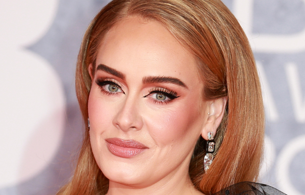 Adele se vrača v studio, pripravlja glasbo za novi film