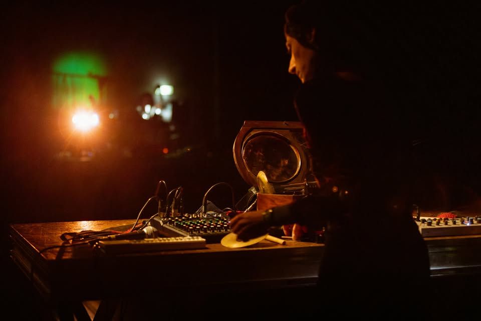 Festival V-F-X Ljubljana | NÂR x Loïc Verdillon + Radio Hito I kino-koncert in glasbeni performans