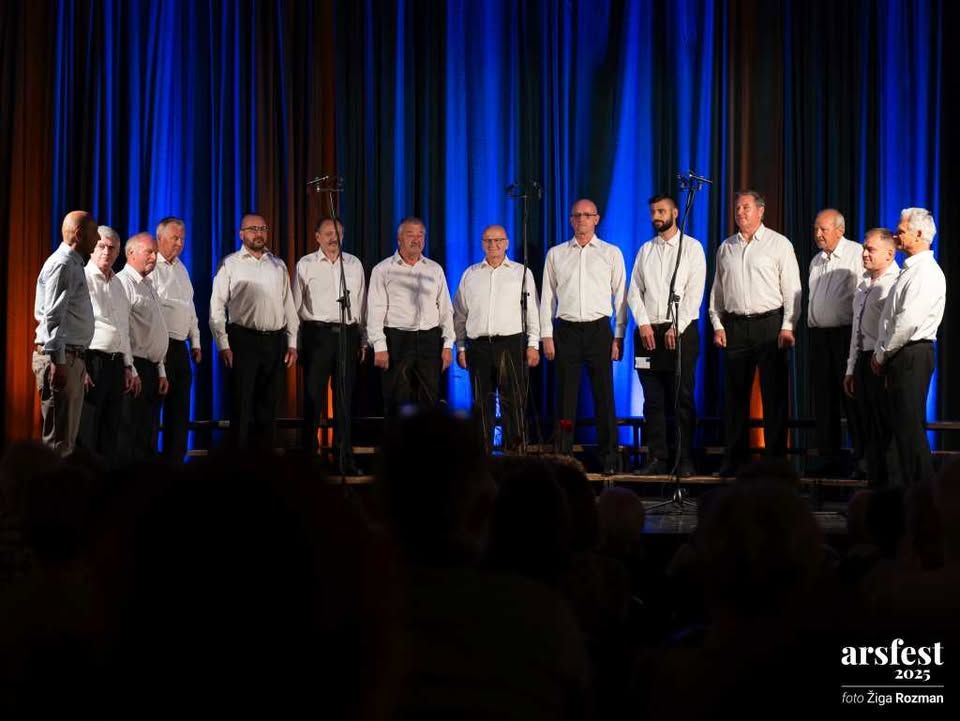 Ustvarjalnost fabriških delavcev: Koncert MPZ Radlje ob Dravi in MPZ Vres Senior
