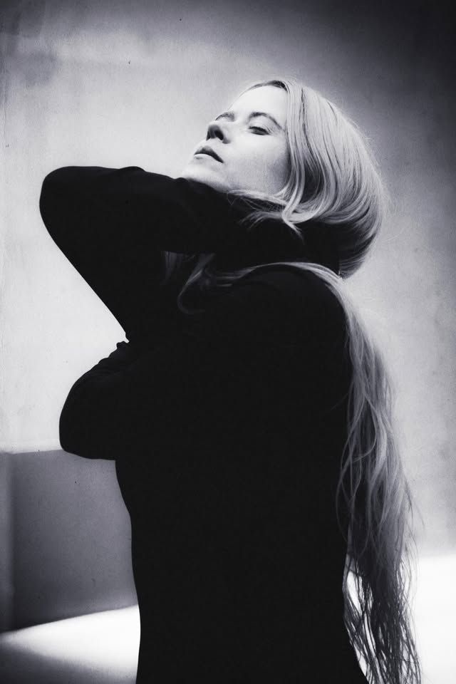 ANNA VON HAUSSWOLFF @ Kino Šiška